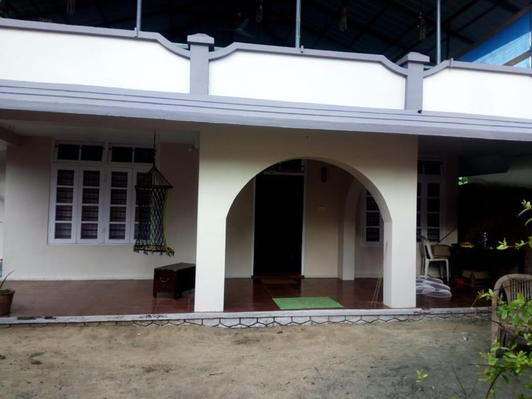 Elara Beach View Homestay Alappuzha Eksteriør bilde