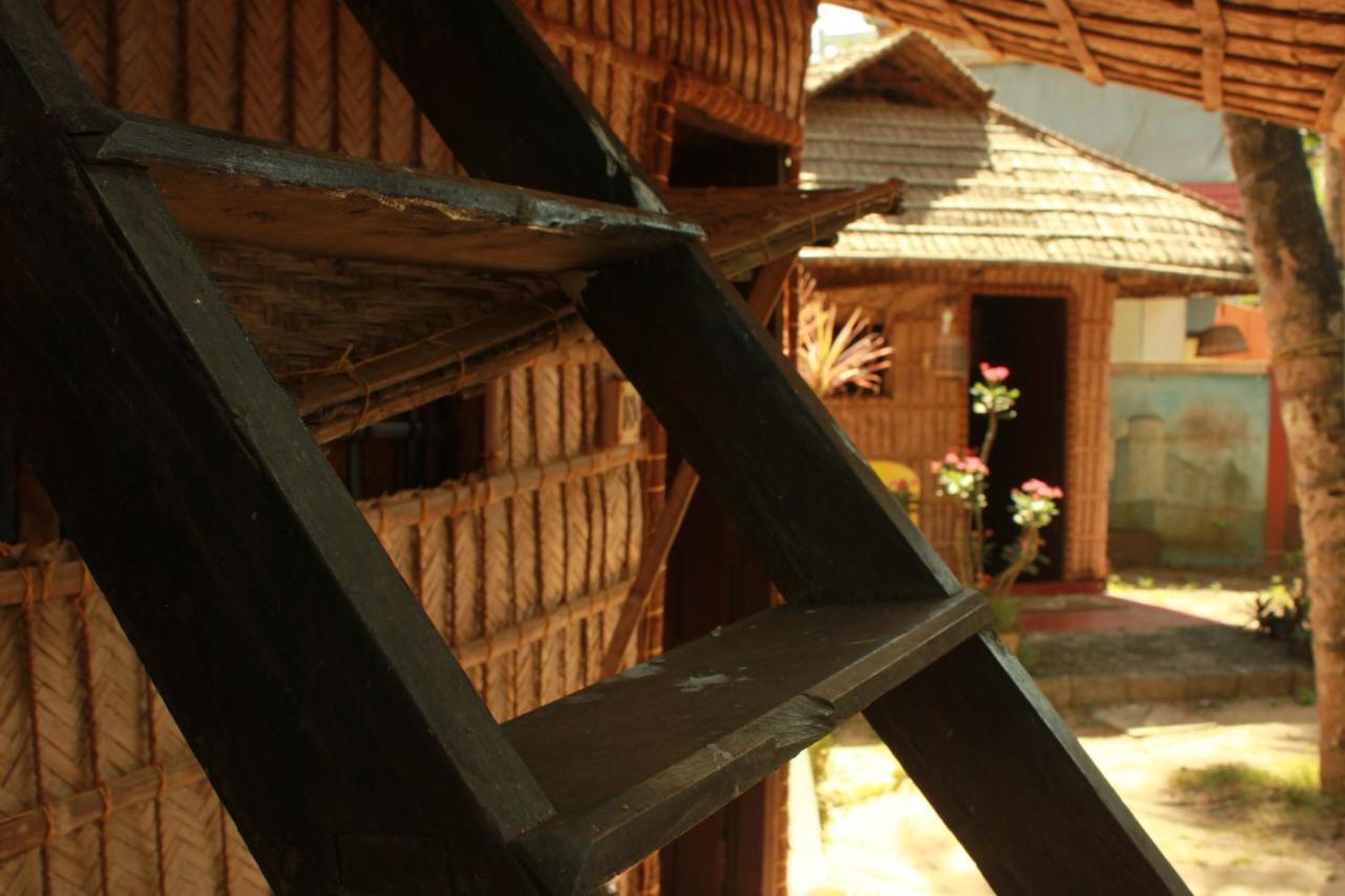 Elara Beach View Homestay Alappuzha Eksteriør bilde
